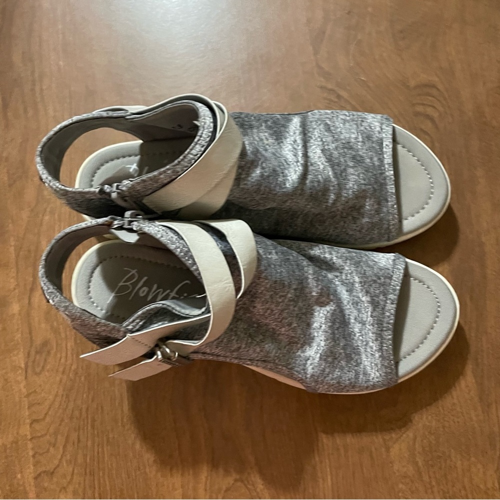 Final Sale!  Blowfish sandals 7.5 - Picture 5 of 9